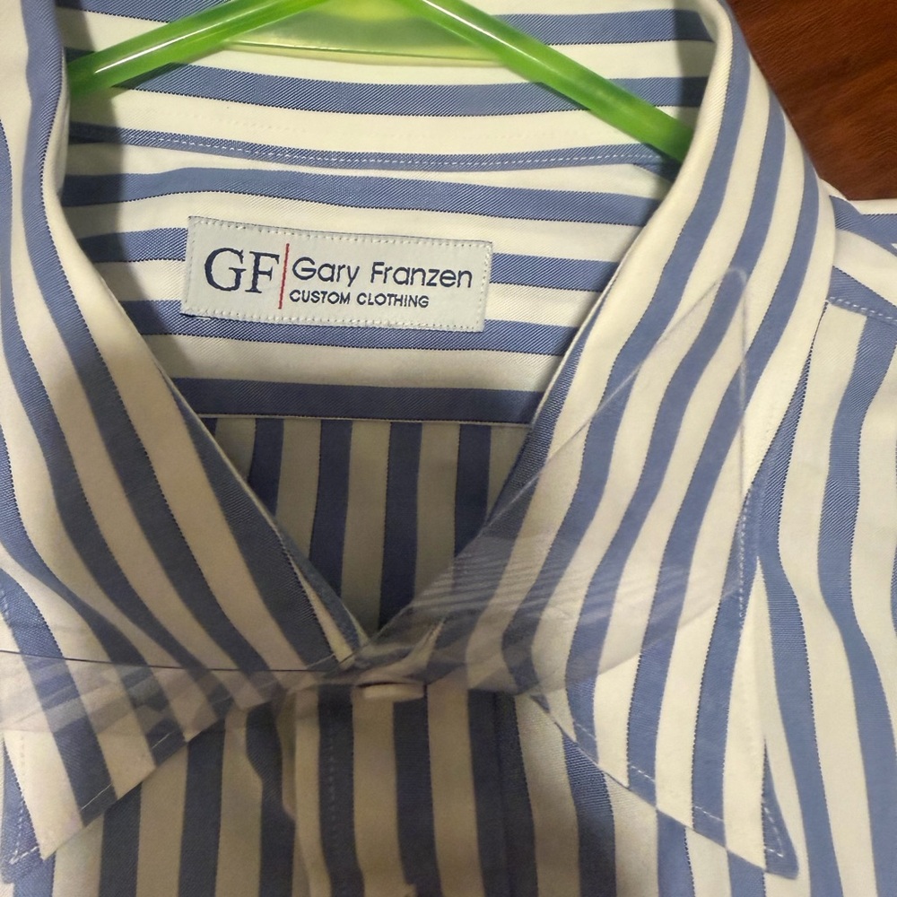 Gary Frazen Men's Blue & White Vertical Stripe Button-Down Shirt - Picture 4 of 8